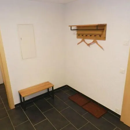 Διαμέρισμα Saanen Sleeps 4 Wifi